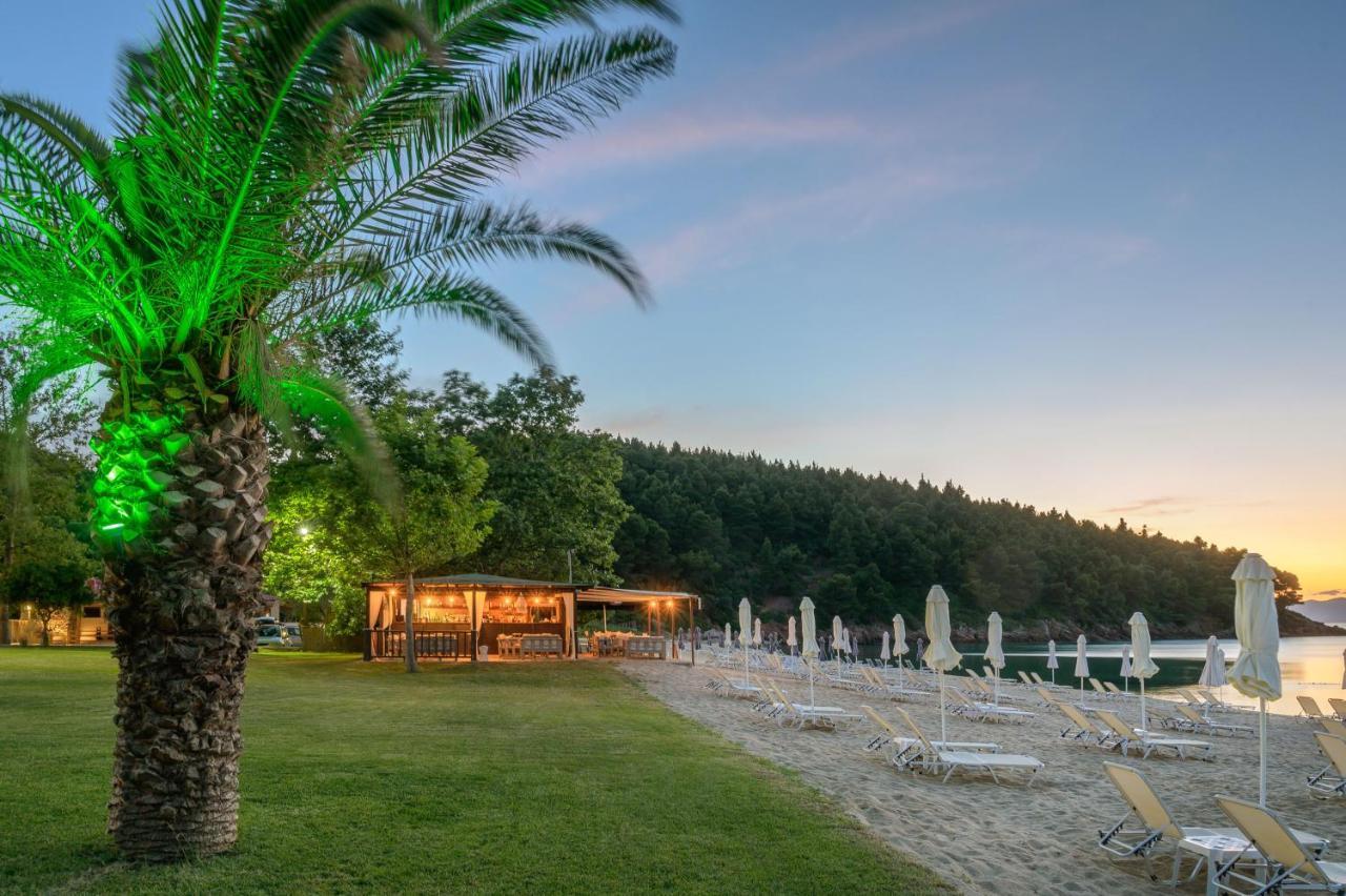 Komitsa Luxury Apartments Nea Roda Luaran gambar