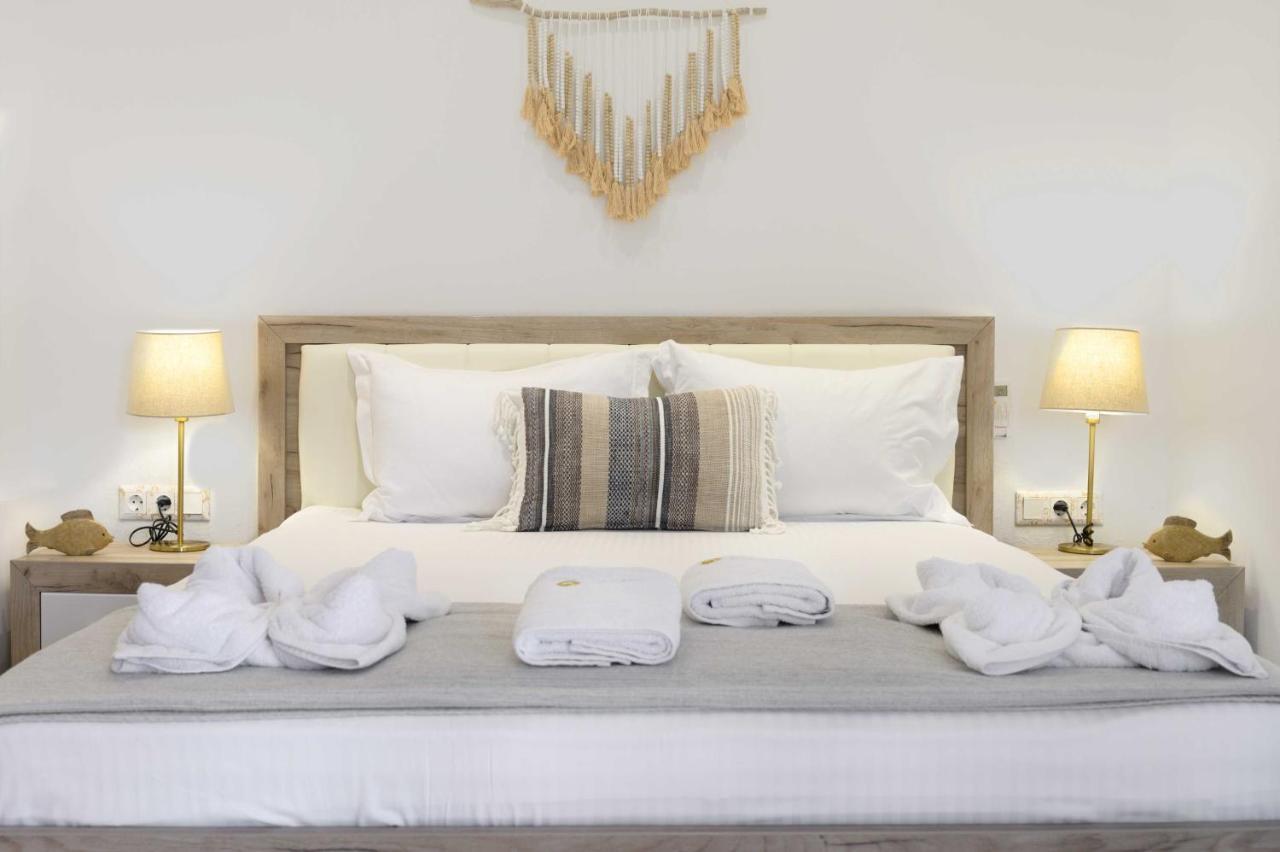 Komitsa Luxury Apartments Nea Roda Luaran gambar