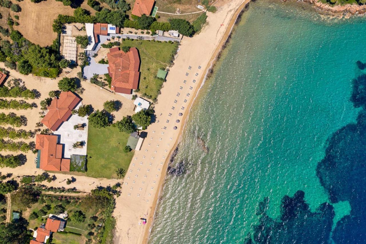 Komitsa Luxury Apartments Nea Roda Luaran gambar