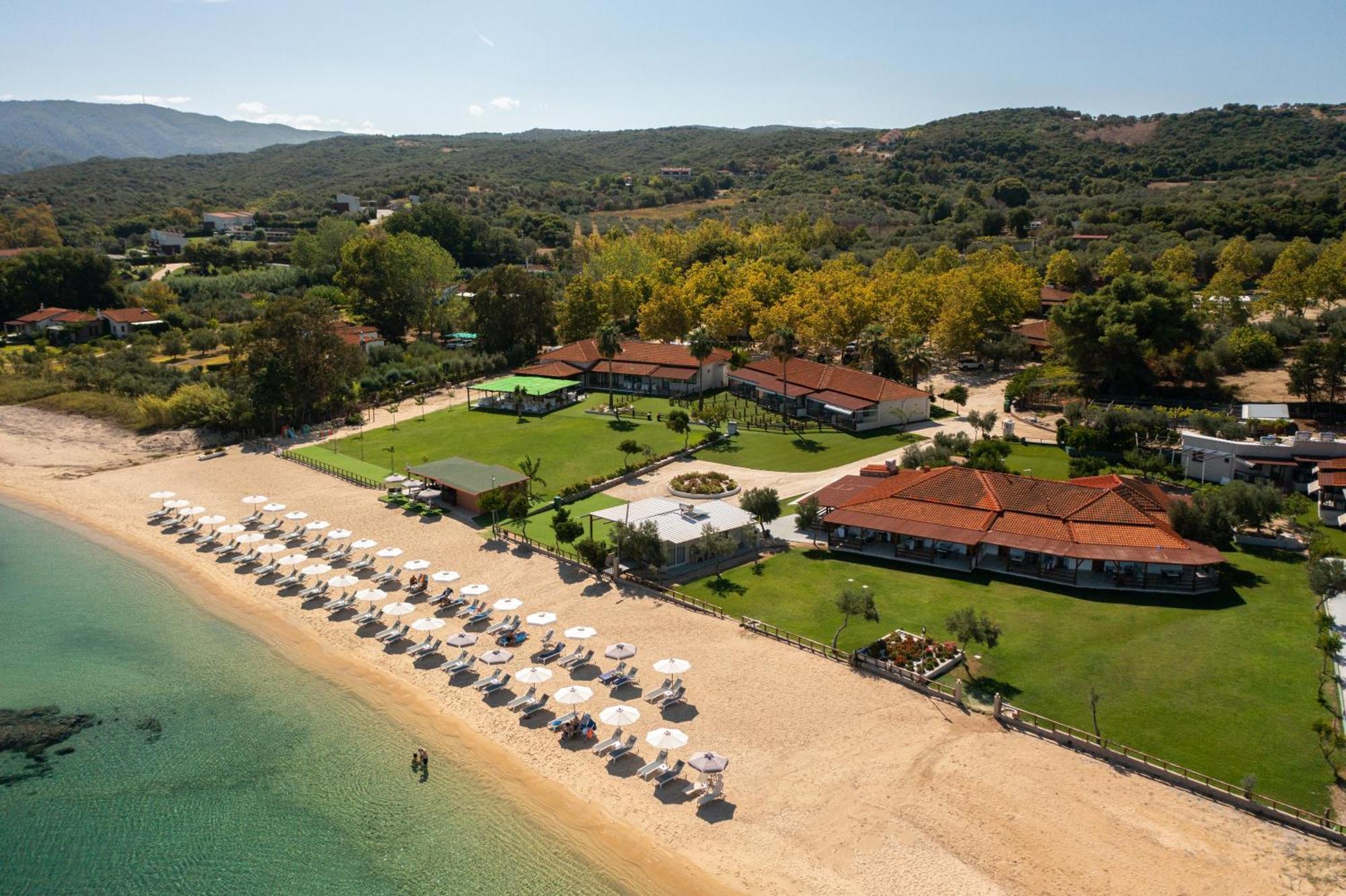 Komitsa Luxury Apartments Nea Roda Luaran gambar
