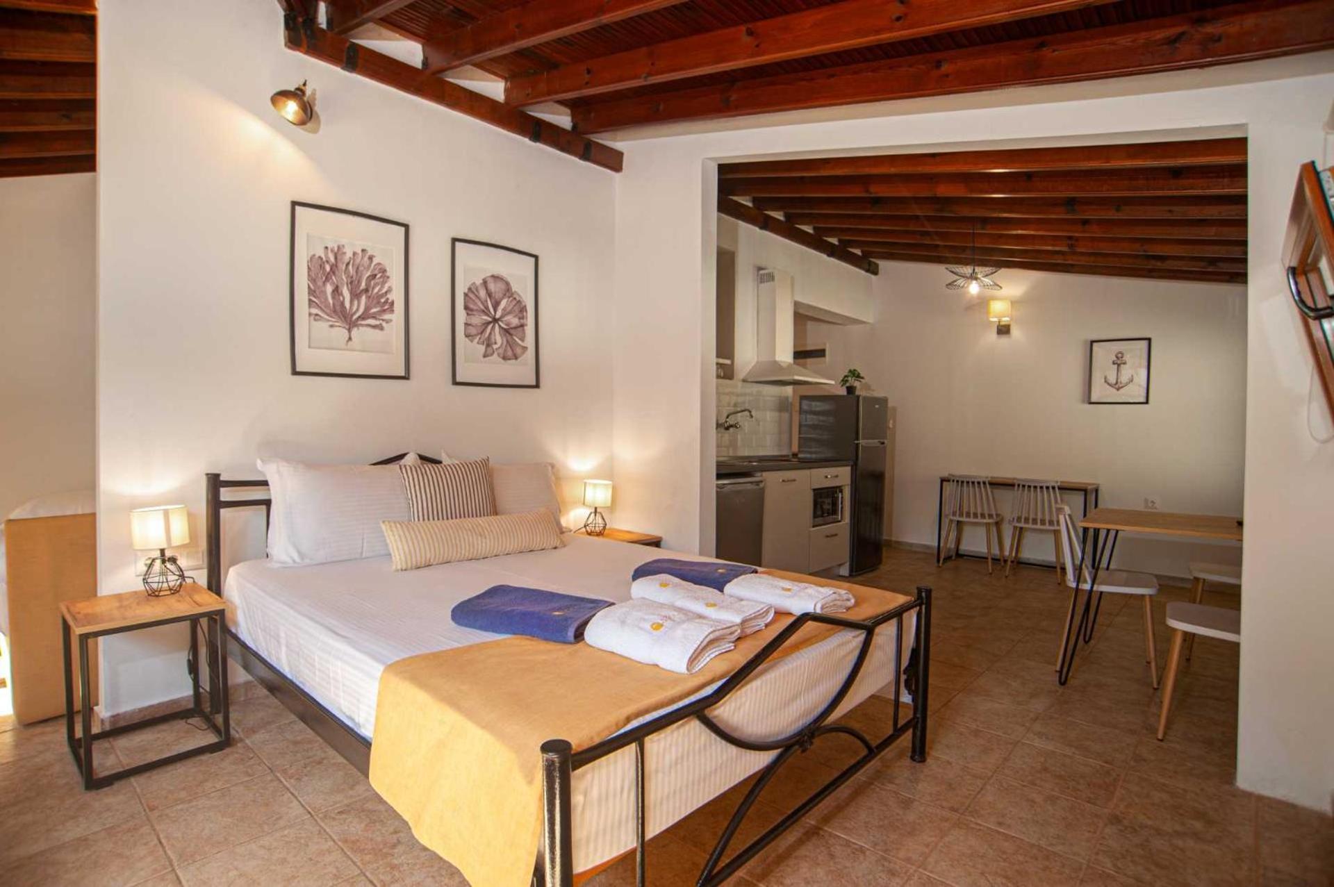 Komitsa Luxury Apartments Nea Roda Luaran gambar