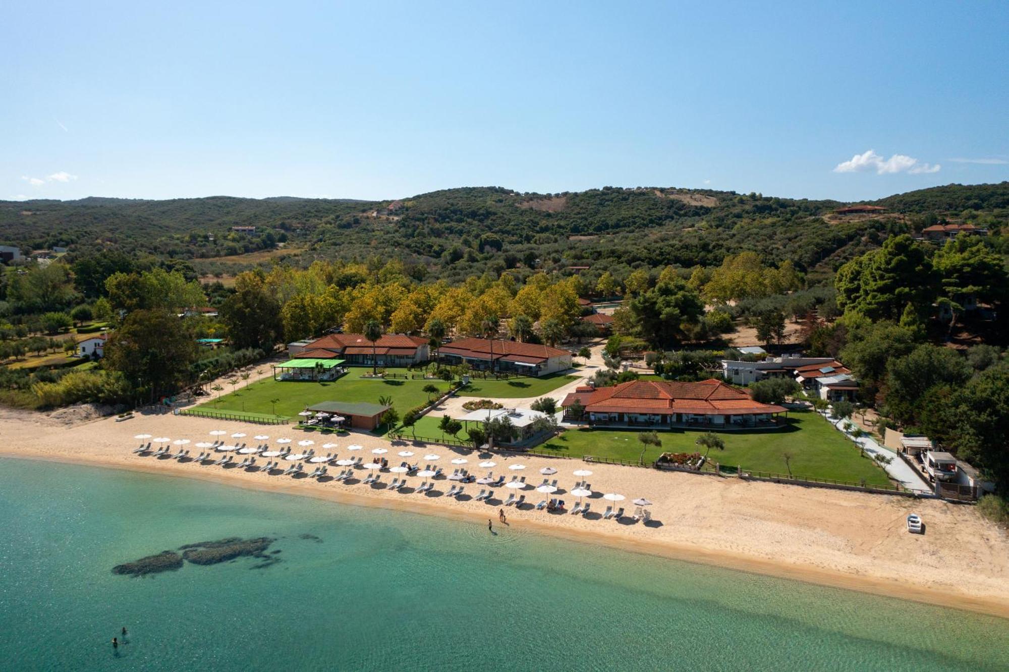 Komitsa Luxury Apartments Nea Roda Luaran gambar
