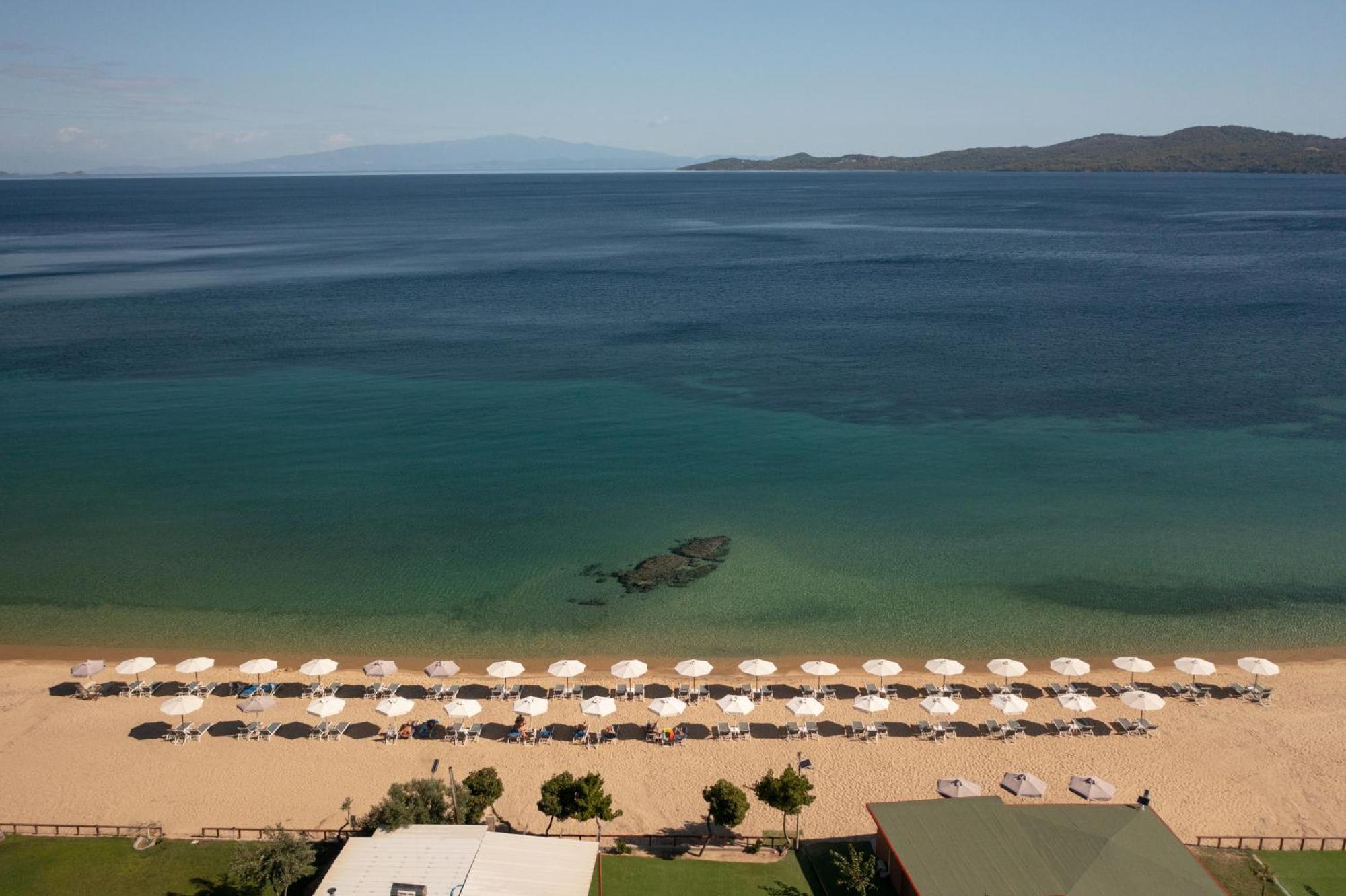 Komitsa Luxury Apartments Nea Roda Luaran gambar