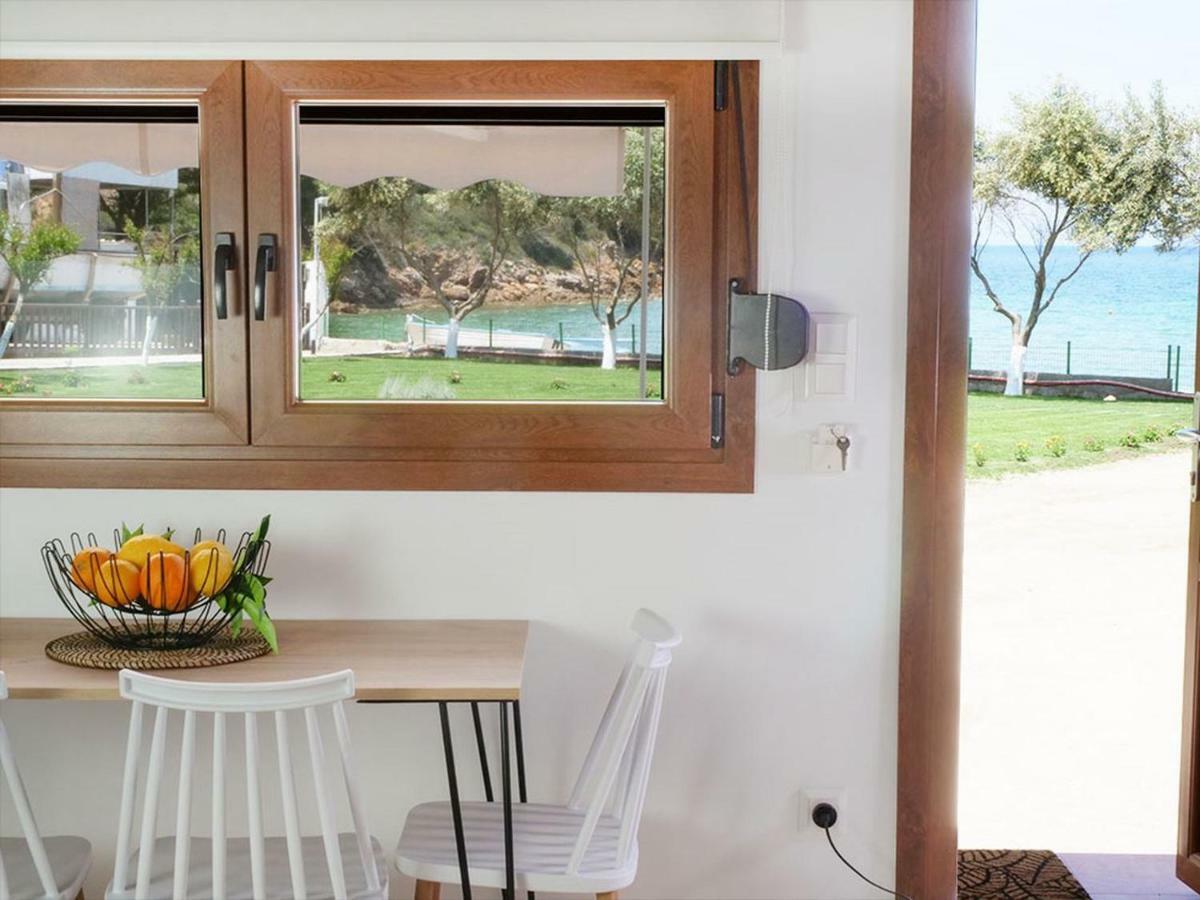 Komitsa Luxury Apartments Nea Roda Luaran gambar